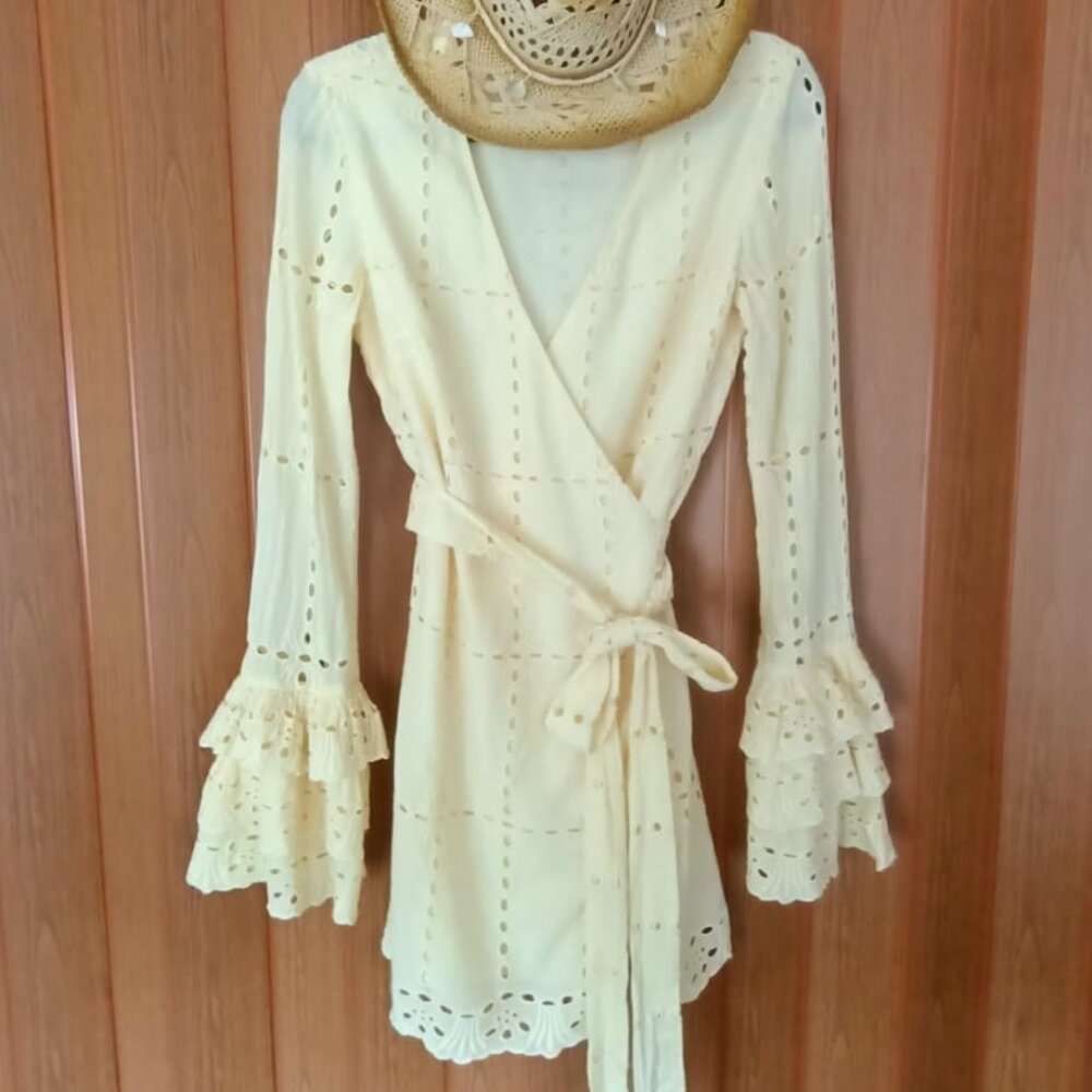 100% Cotton Tularosa Butter Yellow Eyelet Mini Dress 🌻 Size S